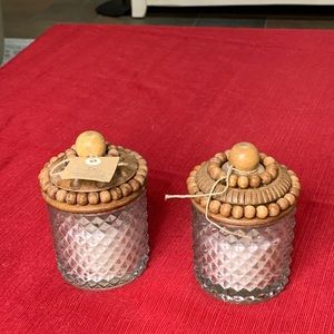 Set of Two Mud Pie Scented Candles, Sandalwood Scent. NWT